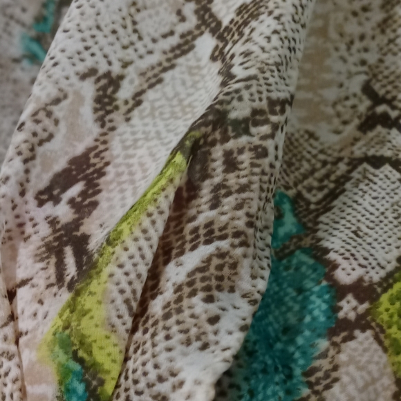 Covington Essentials Sheer Blouse Size Medium Print Tan Brown Green Teal - Picture 4 of 12